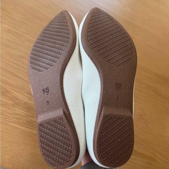 Rothy's White Floral Women's Flats - Picture 3 of 4